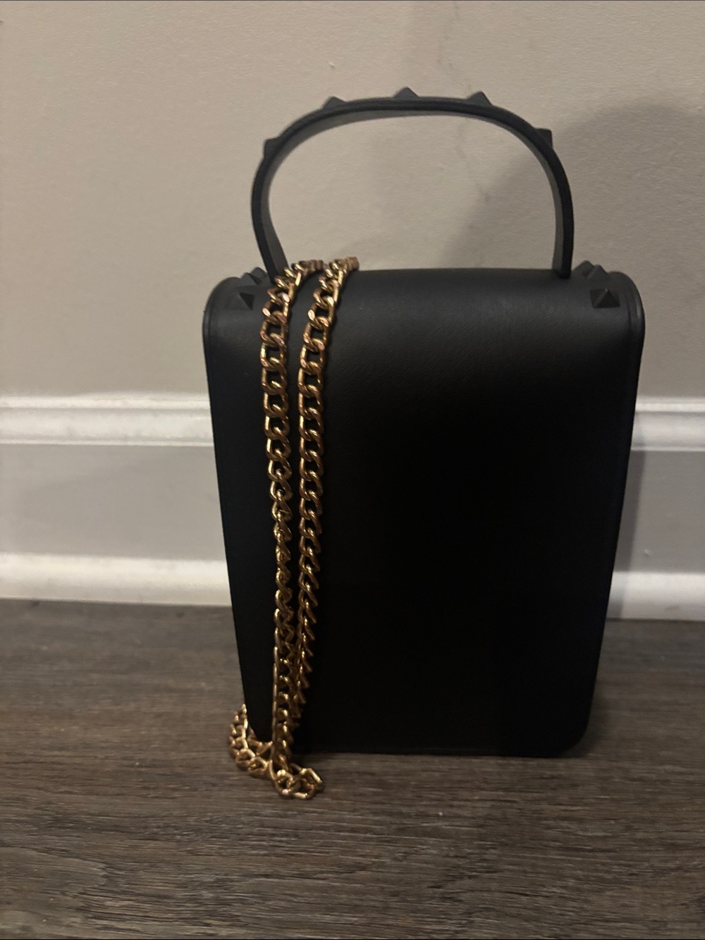 Luxury Black Top-Handle Crossbody Bag with Gold Hardware - Picture 2 of 3